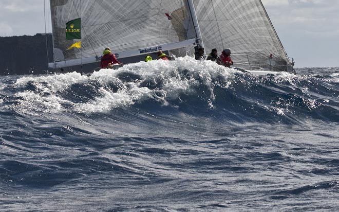 Rolex Middle Sea Race 2010 JUNO approaching Pantelleria Island<br />
  © Carlo Borlenghi / www.carloborlenghi.com
